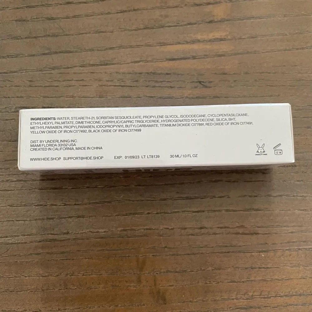 Hide® PREMIUM FOUNDATION In Linen